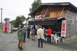 直売所に少し立ち寄り「ふれあい市場」（湯沢市駒形町）