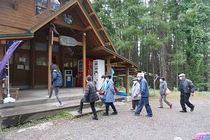 りんごスイーツ作り体験「とことん山キャンプ場」に到着