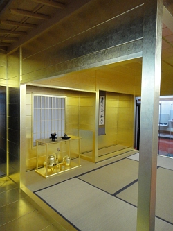 2階 黄金の茶室