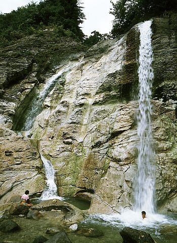 川原毛大湯滝